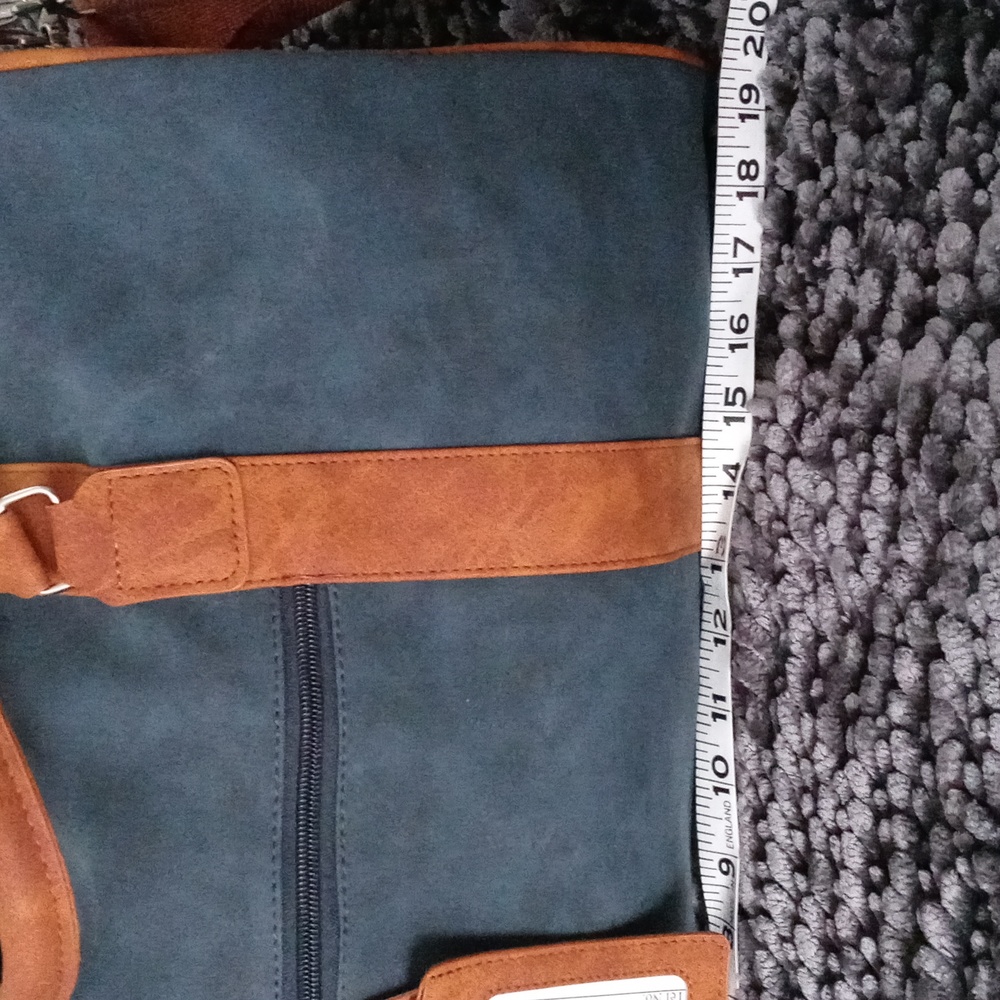 Overnight Bag/Duffle Bag, NWOT - Picture 6 of 10